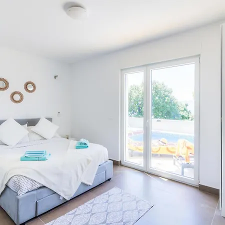 Awesome In Apartament